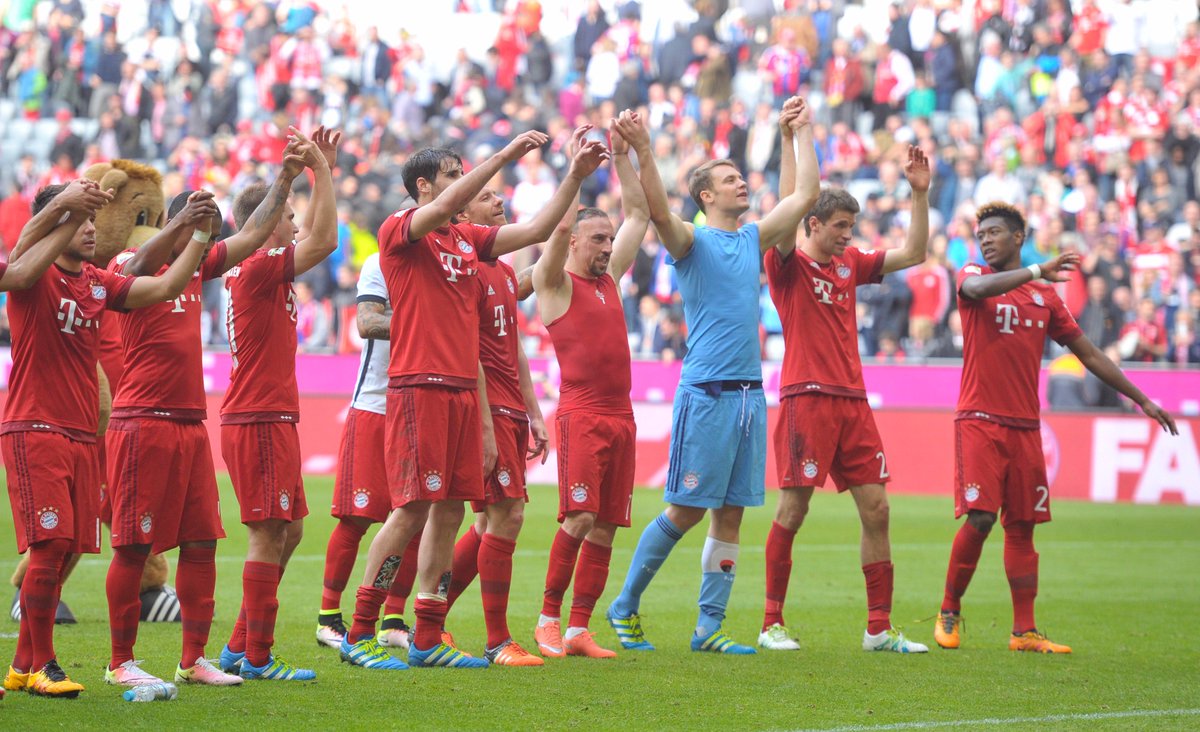 FCBayern's tweet photo. Pünktlich zum Frühstück servieren wir euch die schönsten Bilder vom gestrigen Heimsieg auf https://t.co/1Mb0BdugL8. https://t.co/ow20P80jmr