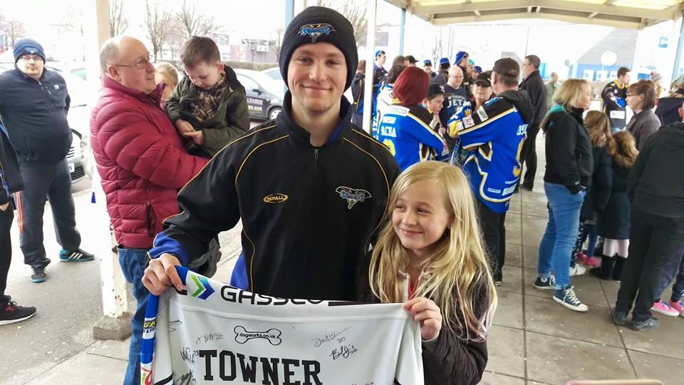 ON THIS DAY (2015): Supporters gathered for photos &amp; autographs, sending the team off to the Playoff Finals. #POFW