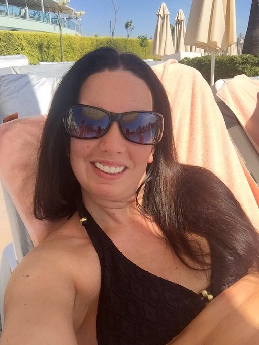 Einen wundersch&ouml;nen guten Morgen 😘 https://t.co/Q6nrwPDFGo<a href="/tag/hochdieh%C3%A4ndewochenende"class="tags"><span>#hochdieh&auml;ndewochenende</span></a>