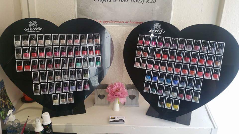 RDgloucester's tweet photo. 💜💙💖 GORGEOUS Nail colours ready for your next #manicure #pedicure or #gelpolish service 💖💙💜 #rtglos #rtchelt https://t.co/zTAHFMsrdm