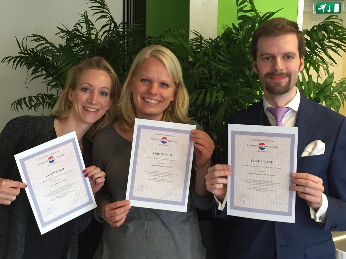 ikamerli's tweet photo. Three new @CHDR_NL Clinical Pharmacologists #NVKF&amp;B https://t.co/2RV1dXVnv8