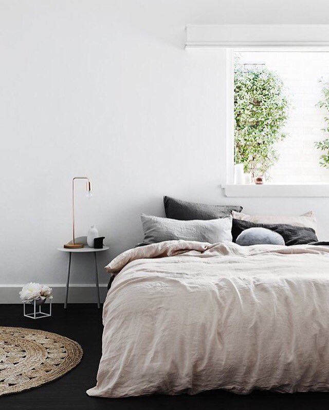 loved_design's tweet photo. Soft linen bedroom inspiration #loved #interiordesign #bedroom #pastel #linen #white https://t.co/uqQC5s6X9J https://t.co/zSeNqzJaYn