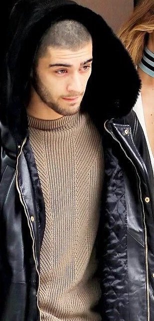 zjmitalia's tweet photo. Alcuni scatti Zayn ieri a New York https://t.co/kaWGE2zgRa