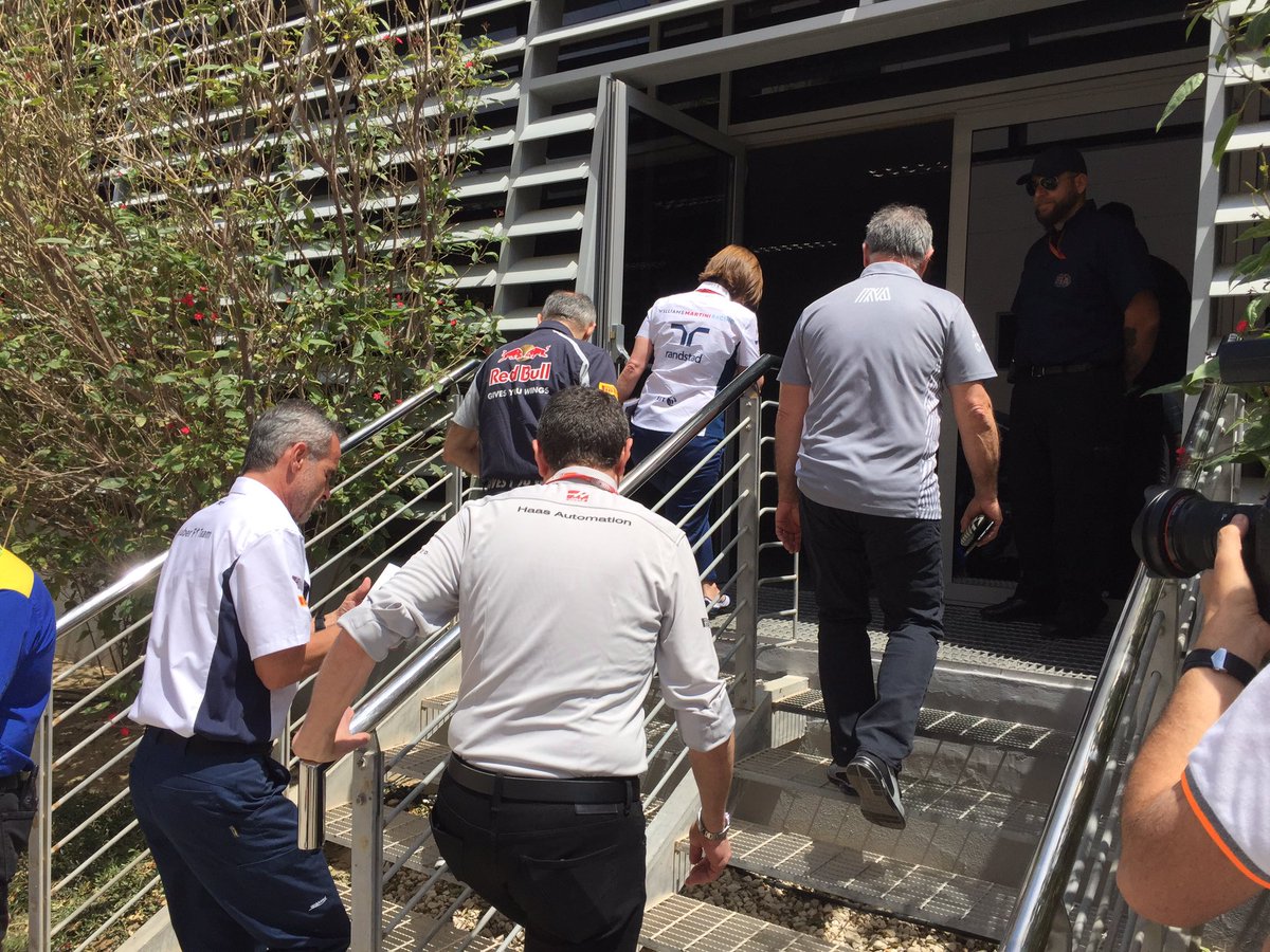 NobleF1's tweet photo. #F1 team meeting about qualifying getting underway right now. https://t.co/1J35Mw37X2