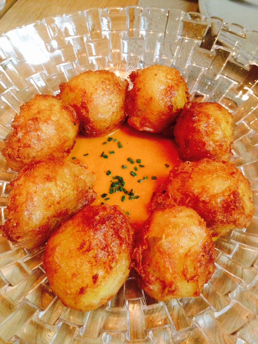 Disfrutando de la cocina bien hecha #callos #ensaladilla #torreznos #bravas #Tabernaymedia @Mar29romero <a href="/lauragrani/">laura grani</a>