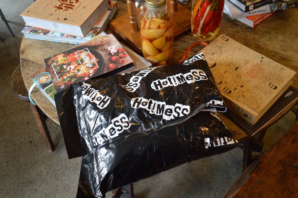 jamiejacksonr's tweet photo. Can not wait to open my package from @hotmessclothes :D #HotmessClothing #EnglishFashion Xo https://t.co/cbSo5fvUQ5