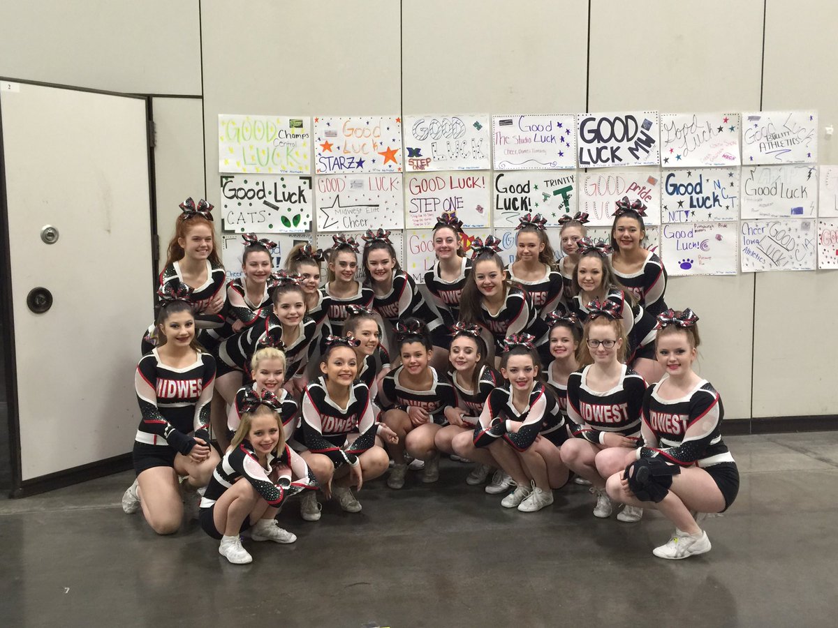 MidwestECheer's tweet photo. That's TWO Zero Deduction routines from @MidwestPhantom at #ACPMidwest @CheerPower_ACP and we are having a BLAST! ❤️ https://t.co/K48mgU0f88