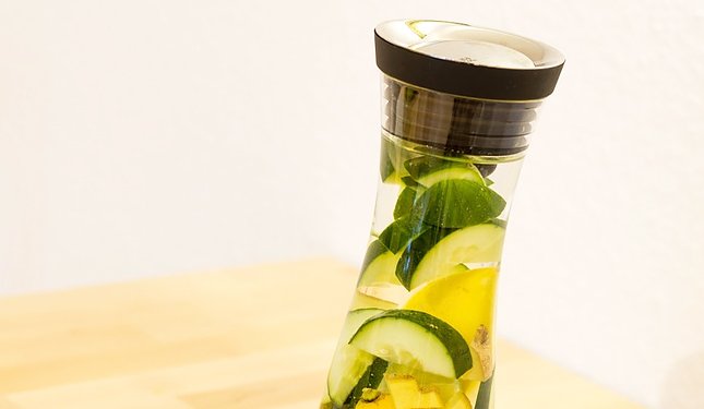 bridalbookph's tweet photo. Four Water Infusions That Your Body Will Love https://t.co/fHByYu0OmE https://t.co/sRmzoxx7sR