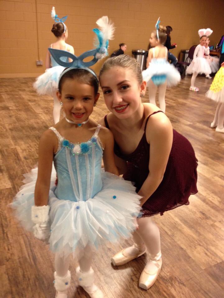 BalletEtc140's tweet photo. We are one big BE family! #udchamilton @mariab43 https://t.co/TxLo60VzYn