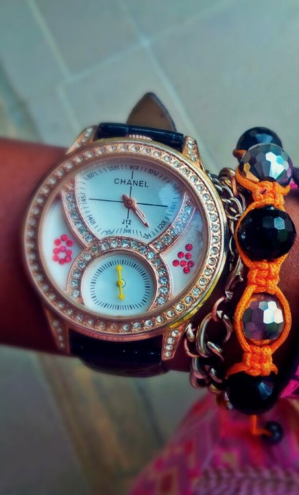 Yasmieen_ymb's tweet photo. My obsession for wrist watches tho 😿👅👅👌🏻 https://t.co/9xiCzq8S5N