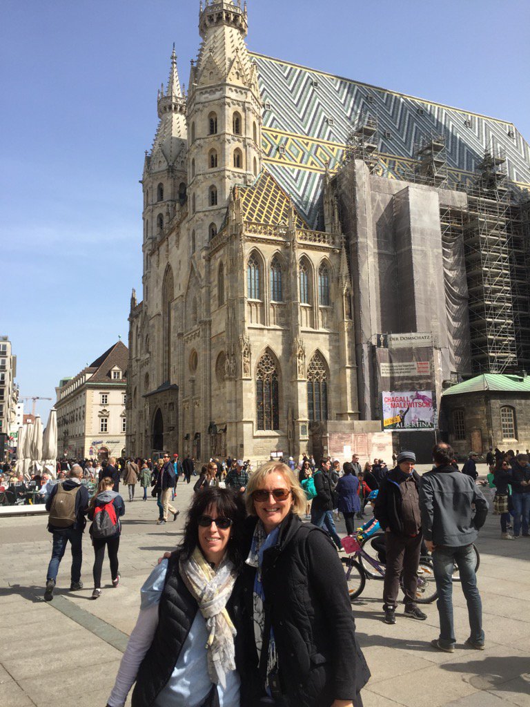Trev_Mellington's tweet image. Louise and Wendy enjoying the sights #Vienna #StStephens #nicebackground