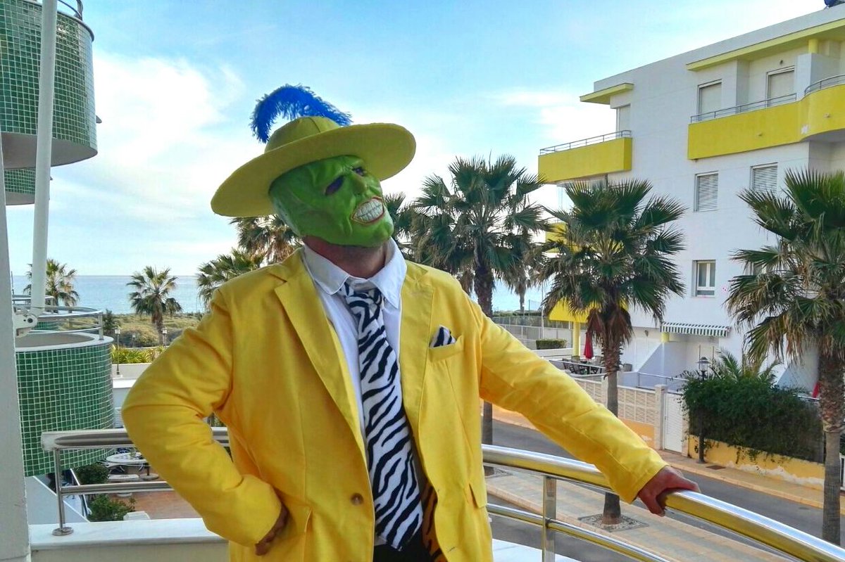 Robot_Group's tweet image. Llega un nuevo espectáculo. LA MASCARA!!!!! Contratación por privado