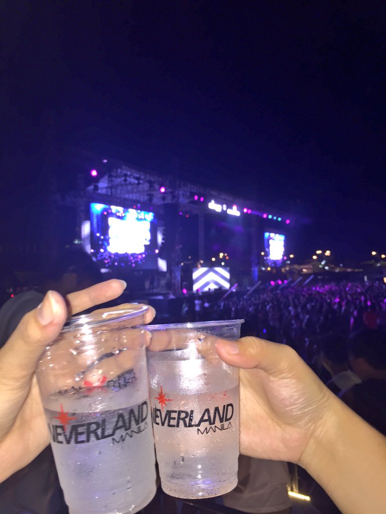 alxndrdnc's tweet image. About last night🎇
💃🏽 @REDsilvestre_ 
NeverlandxRaveolution🍸
#NxR2016 #RaveolutionPH