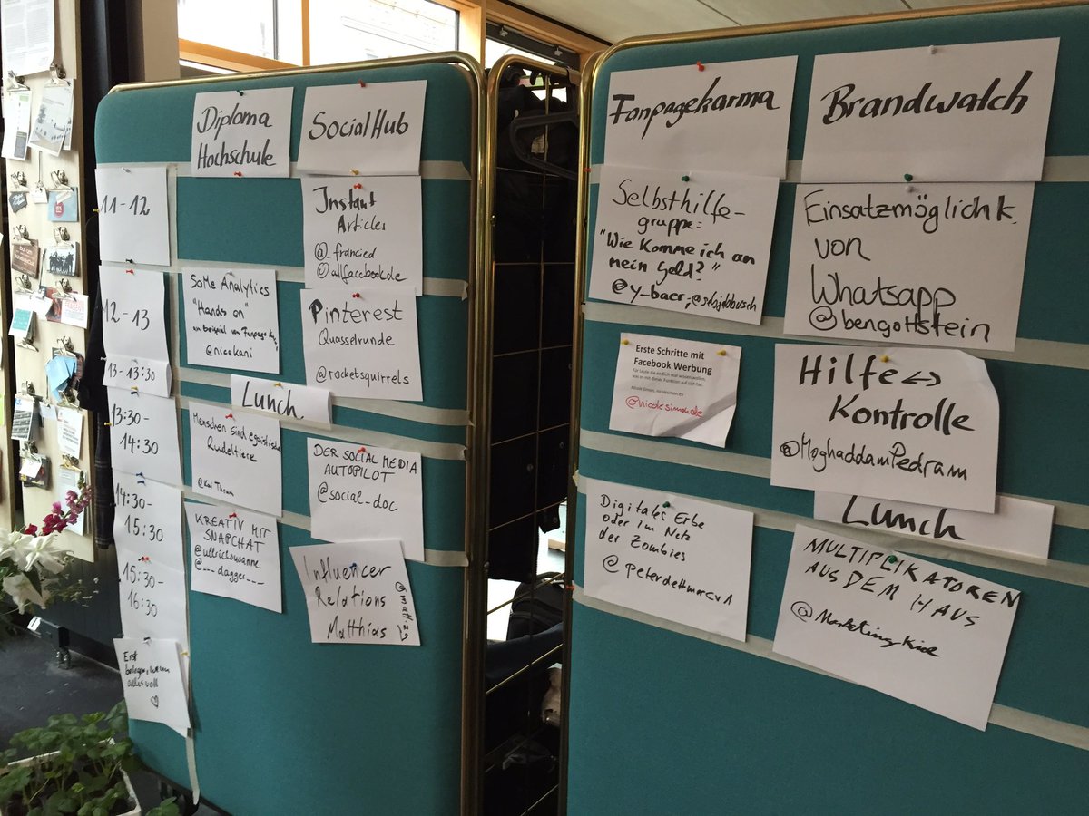 BlogBonum's tweet photo. Die Sessionplanung für heute #fbcamp  jetzt sind wir schon beim Mittagessen angekommen 😉 #Facebook https://t.co/skcLeIAjcY