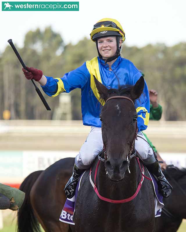 Western Racepix tweet media
