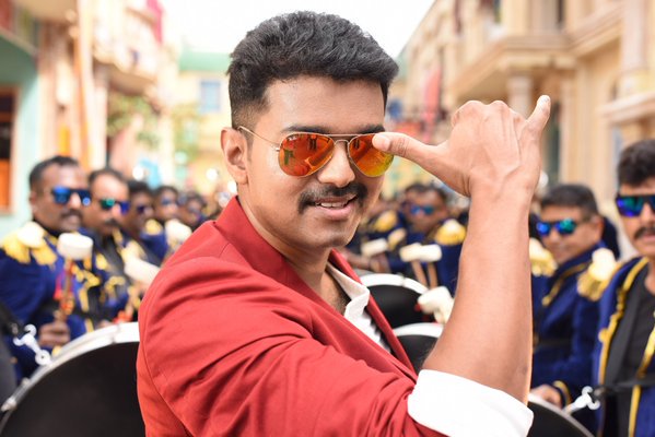 KollyBuzz's tweet photo. #Theri - #ஏப்ரல்14உலகமெங்கும் https://t.co/9QplZ3RSJ8