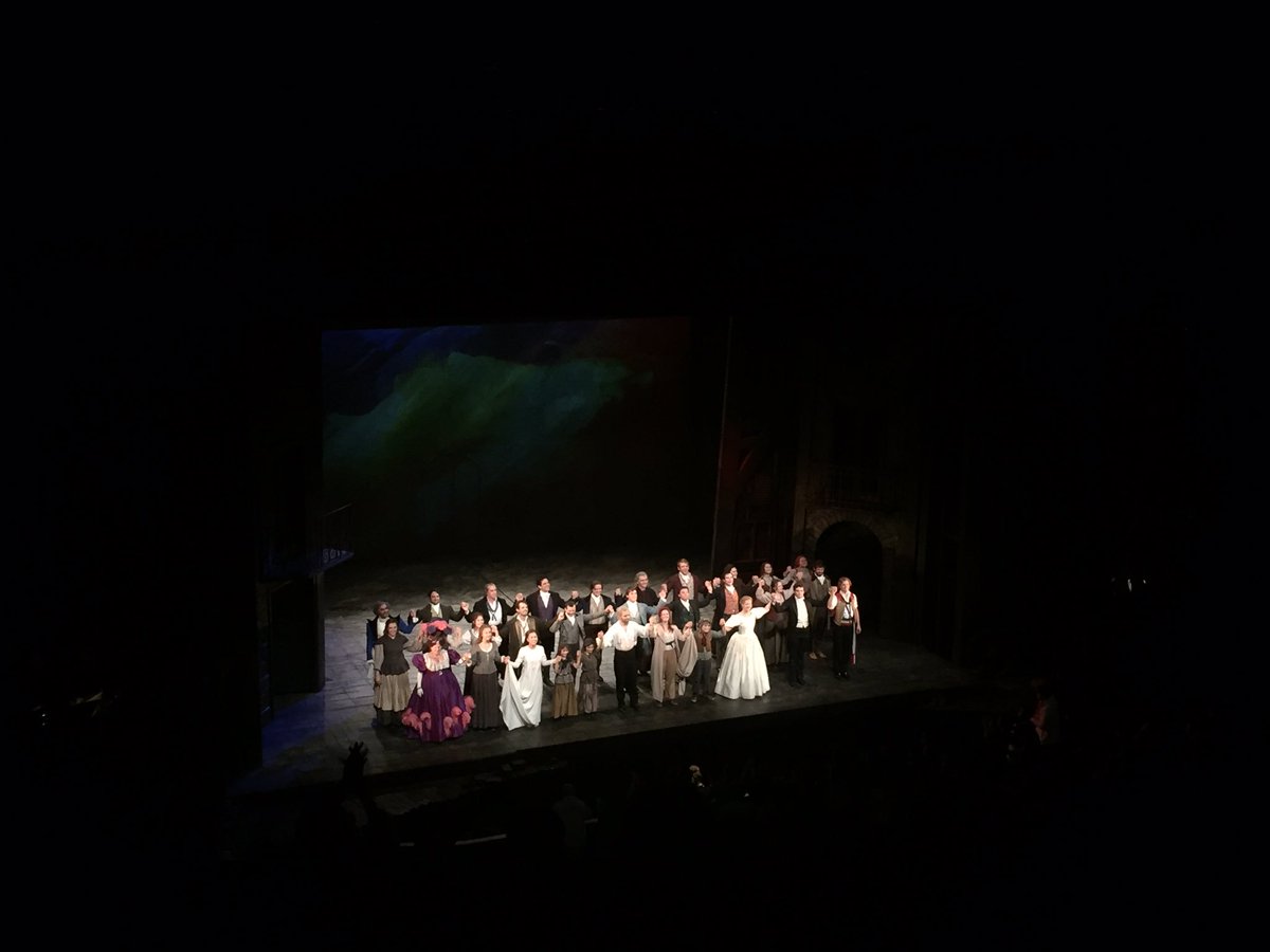 rooytaan's tweet photo. spectacular set, wonderful cast, and a very good plot make an awesome musical! 👏🏻 #SmartInfinityLesMis @LiveSmart https://t.co/M66HgdnTvh