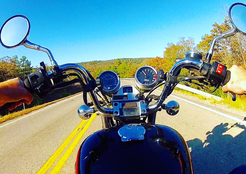 MyActionCamera's tweet image. Who's up for a nice Sunday morning #ride ? #summeriscoming