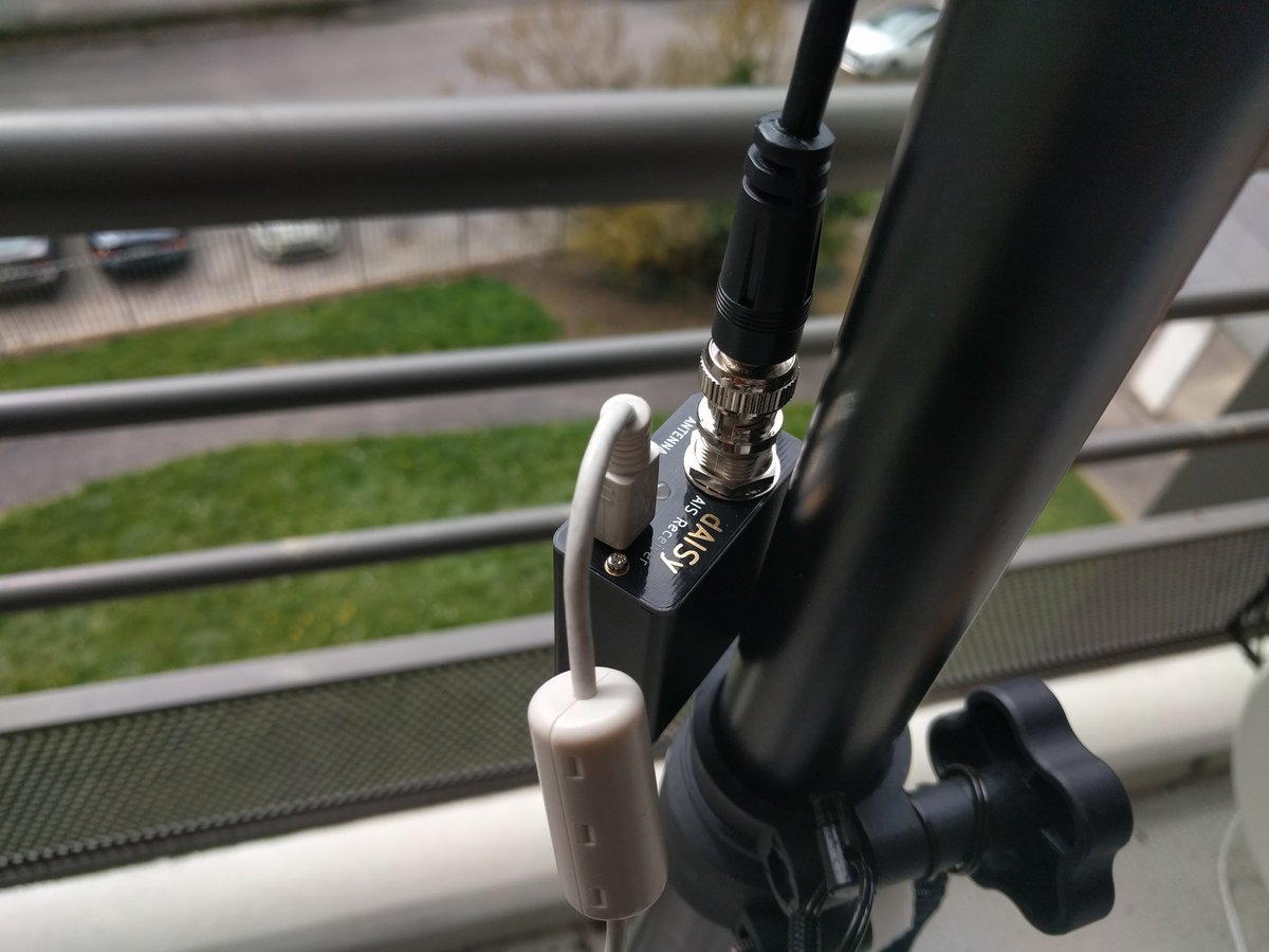 RatZillaS's tweet photo. My second AIS station is up in #Vernon. Powered by @Raspberry_Pi 3, #dAISy, @debian, #Kplex and a 12Ah battery https://t.co/SaOf4PbsQa