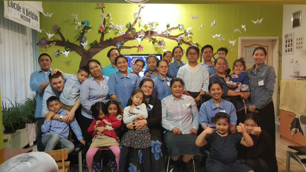 aLexiS_aLe17's tweet photo. #AMillionThanksToGodMCGI #LocaleofBelgium  #throwback #2ndDayPNK To God be the Glory!!! https://t.co/1NmllIVsff