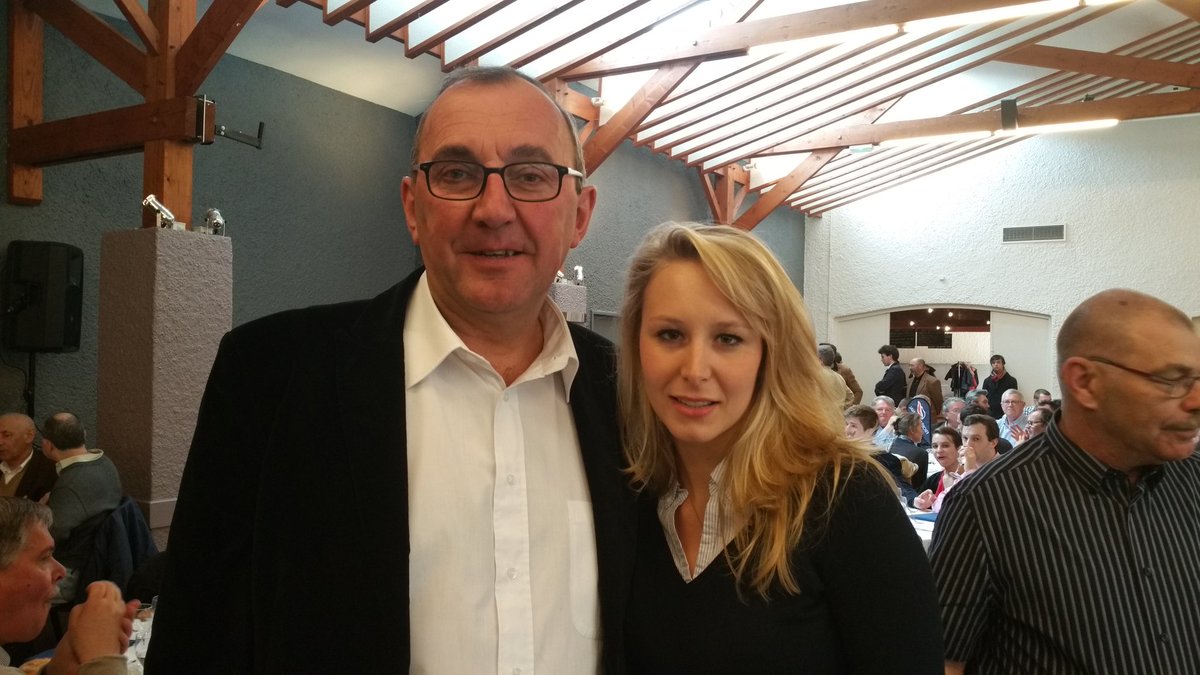 GillesPennelle's tweet photo. Avec @Marion_M_Le_Pen à # Nantes
Grand déjeuner débat organisé par @fnational44 https://t.co/knFzJQ0kPV