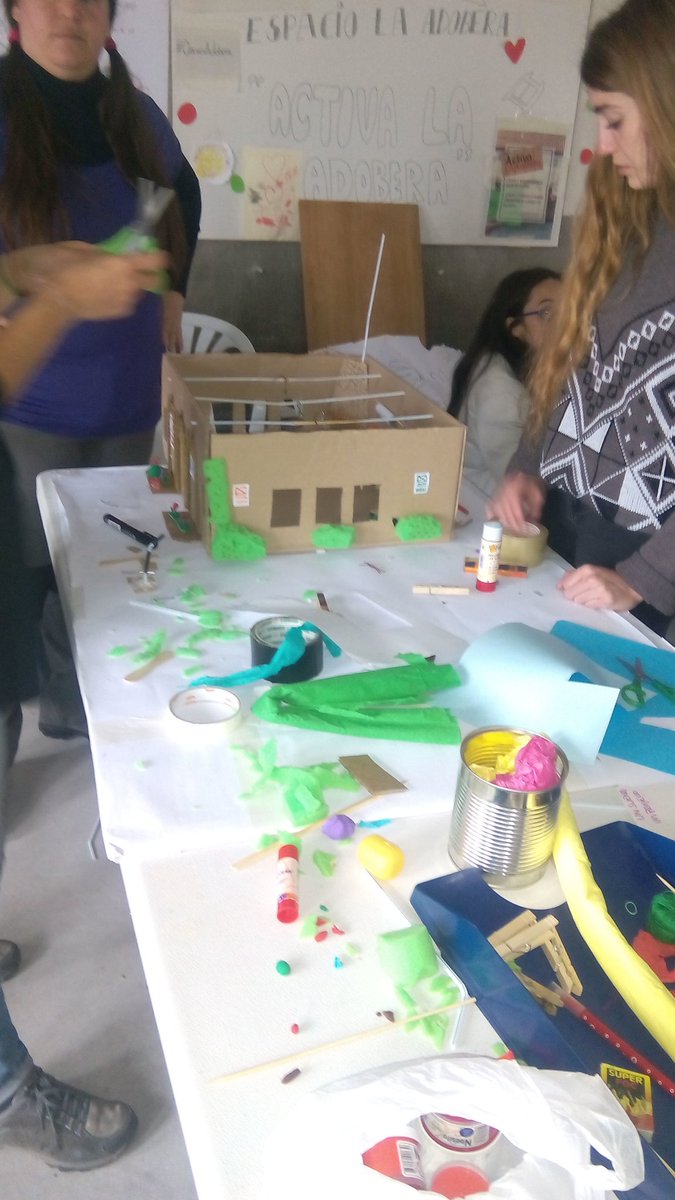 ay_cordera's tweet photo. Terminando nuestras maquetas: el Soto y La Adobera #oasisAdobera #CEALNetwork https://t.co/5Zqn8T7L0O