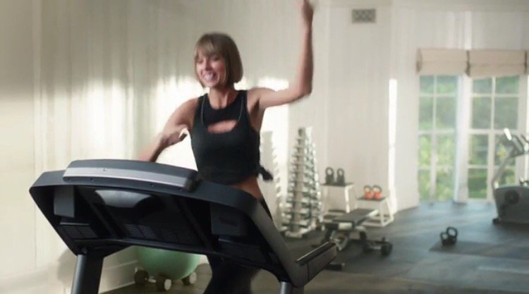 caitswift13's tweet photo. This literally sums up my life. https://t.co/eGNiW2NrB9