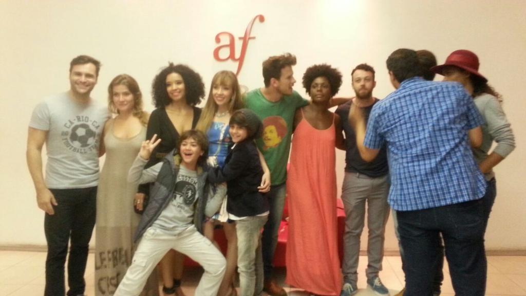 KalebAtor's tweet photo. @KalebAtor Peça Blink - Teatro Aliança Francesa - vale a pena conferir.   Com #LigiaMachado  e #DuduPelizzari . https://t.co/otZ55wQnok