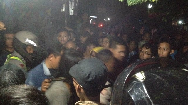 Polisi dan ormas bubarkan acara #LadyFast di Yogyakarta. bbc.in/1RG6vQL