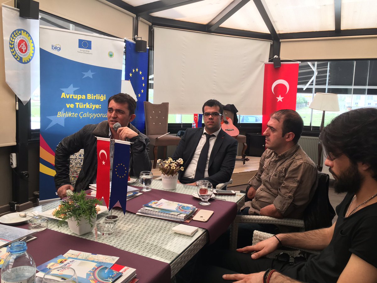 @adiyamanüniversitesi öğrencileri ile Erasmus+ bilgilendirme toplantısı  devam ediyor