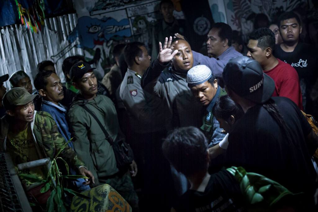 Shit went down at Lady Fast event in Yogyakarta Indonesia last night… uniteasia.org/shit-went-down…