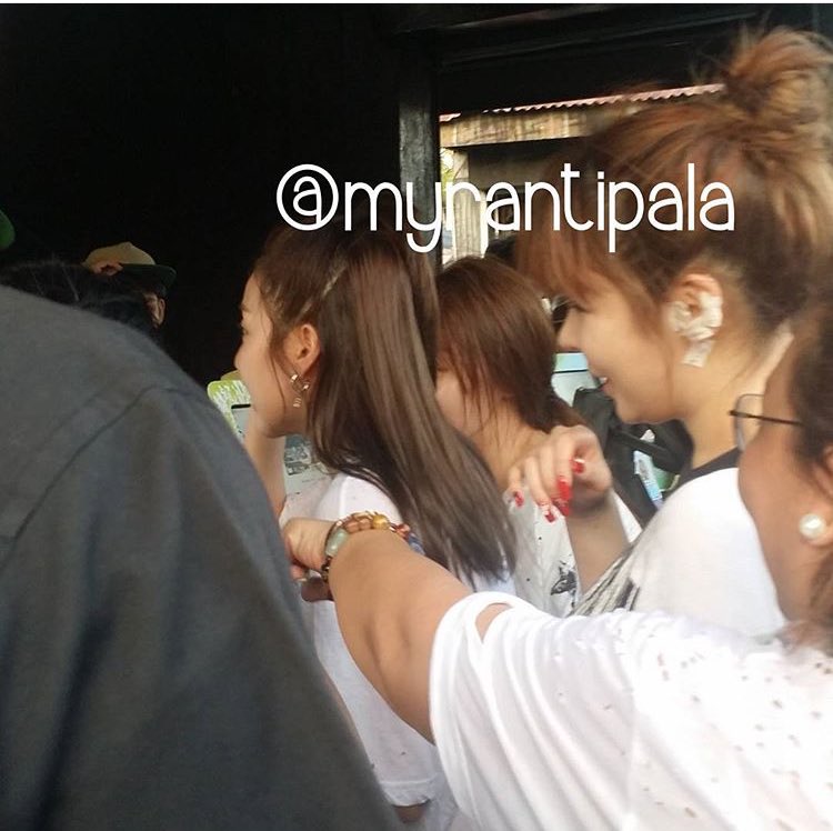 CfHWqI1WwAEKNoG.jpg:large