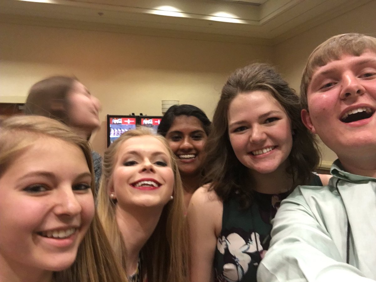 allymonson11's tweet photo. Love my #CCSW2016 family!❤️ https://t.co/oI0xjmY3Vk