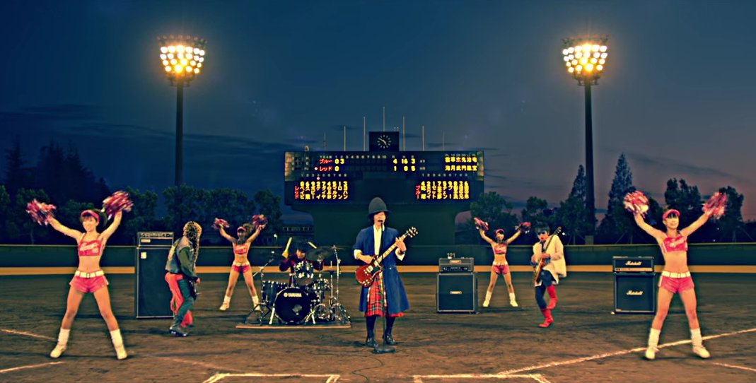 ট ইট র Pv Sound Apartment Radwimps ラッドウィンプス 会心の一撃 2013年にリリースされた7thアルバム と と罪と に収録 Pvは 野球のブルーチームとレッドチームの因縁の対決を描いた Https T Co Wwrhnor3li Https T Co Svl6e5skbk