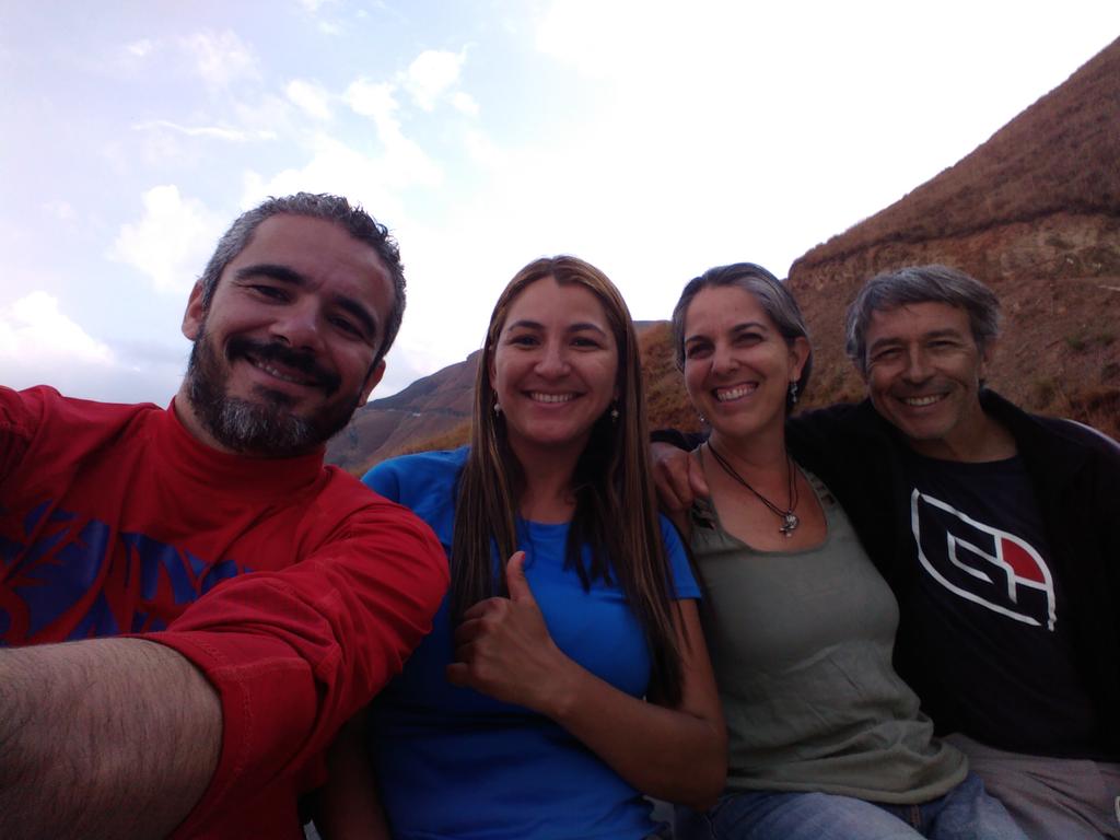 parapentesfenix's tweet photo. Visita a Placivel previa a la gira internacional de #fenixperience contagiándonos de buena vibra y experiencia https://t.co/spLf83dqVI
