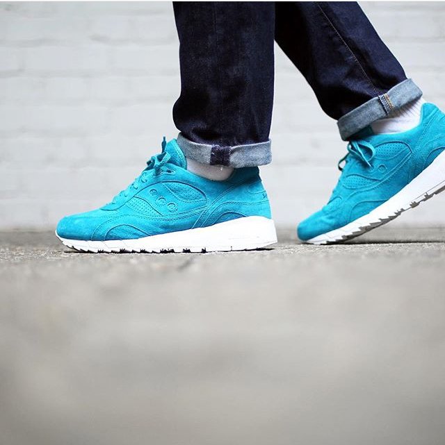 SauconyOrigs's tweet photo. Our friends @urbanindustry keep bringing the heat with this shot of our Shadow 6000 #EasterPack #SauconyOriginals https://t.co/C5k3NBLMTR