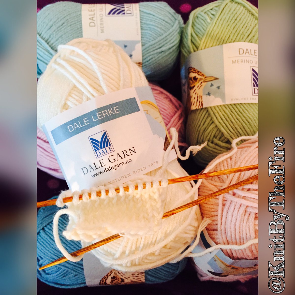 KnitByTheFire's tweet photo. Tiny swatch for my new project. Weeee! #knitting #knittersoftwitter #springtimeknit #knitbythefire #yarnporn https://t.co/e8k0XPeavp
