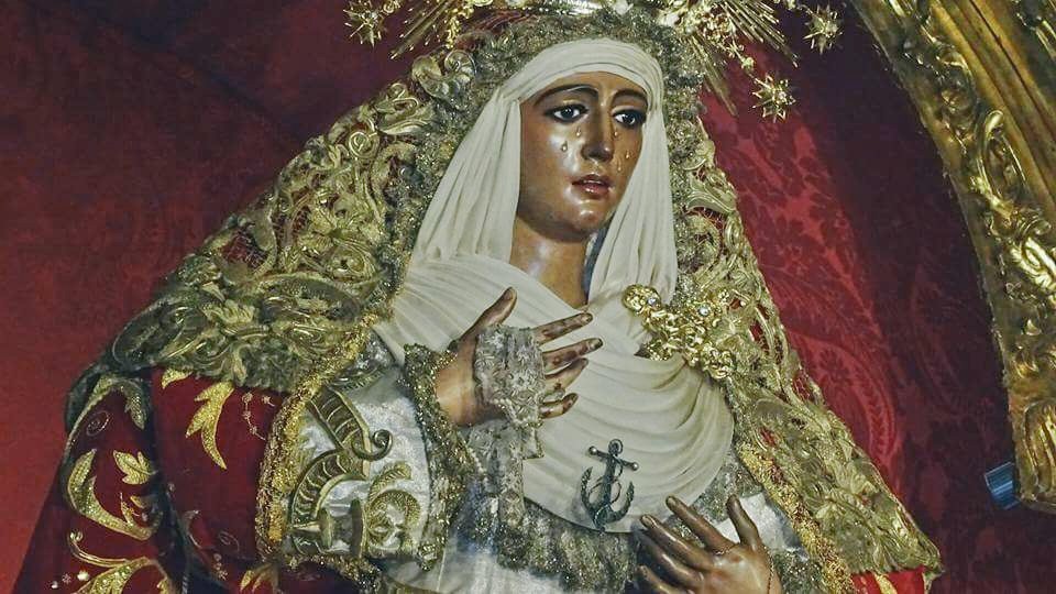 trianeradtriana's tweet photo. La mujer más bonita de toda mi Sevilla... https://t.co/Job7eUSRh8