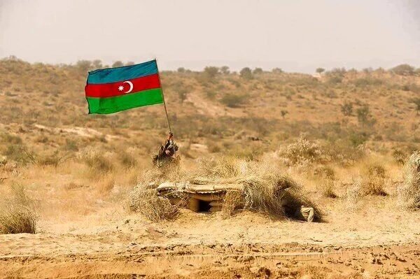 Şanlı bayrağımız 23 yıl sonra işgal edilen toprağımıza dikildi. #TurkiyeSeninleAzerbaycan