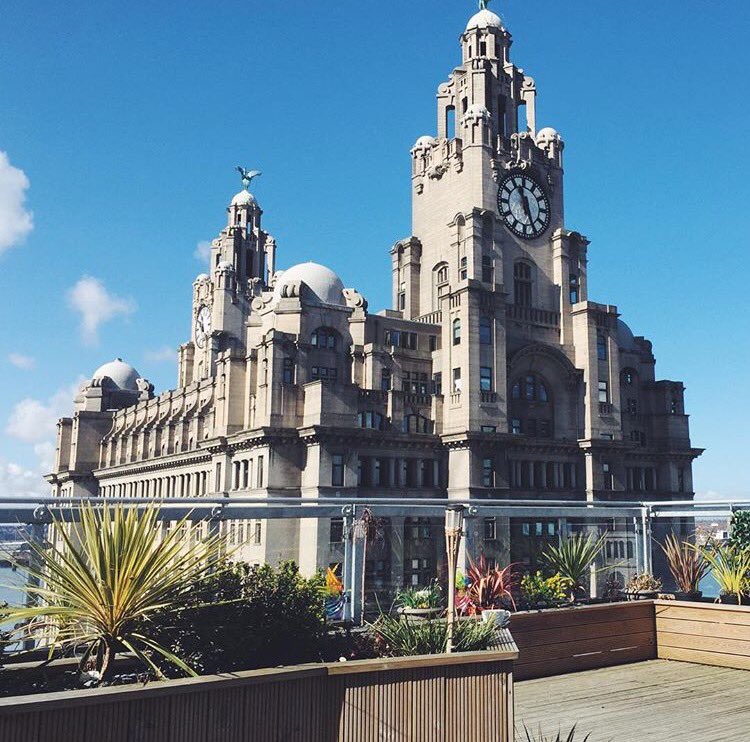 IndpndtLiv's tweet photo. Days like this are made for @OhMeOhMy_Liv incredible rooftop. Who'd like some events here this summer? https://t.co/eOItP6QYGu