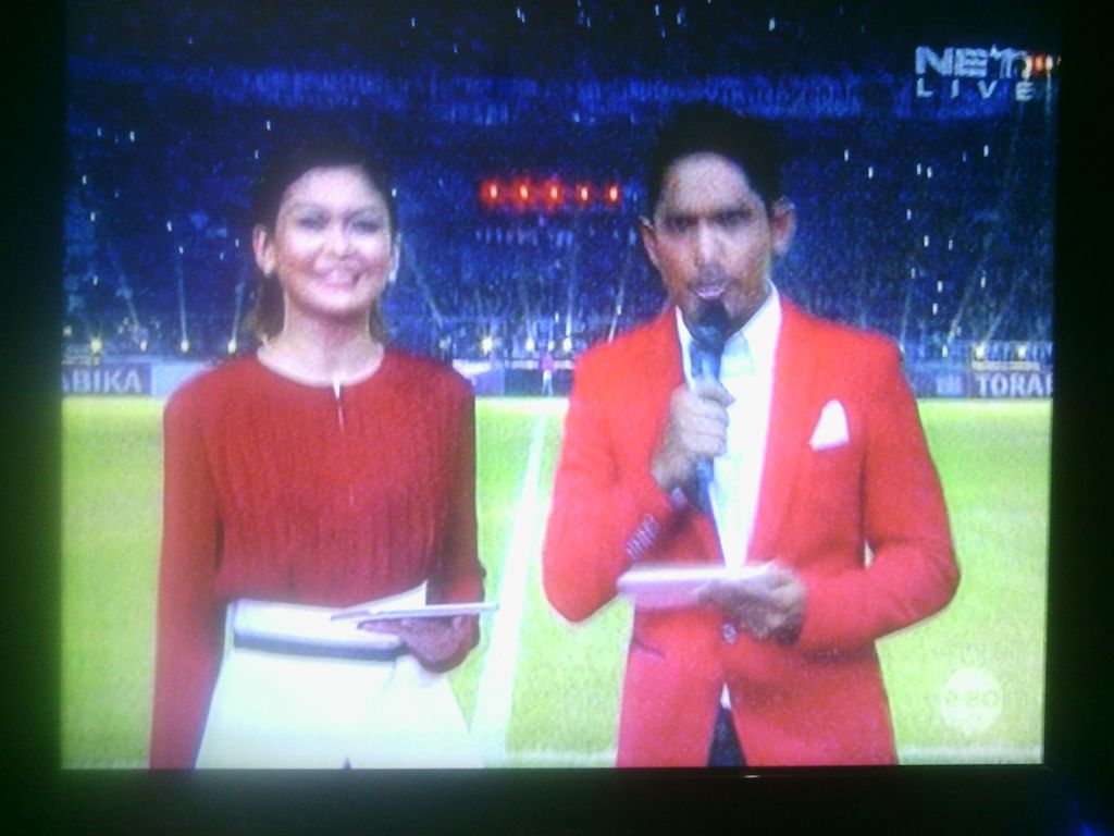 YuliatinLia's tweet photo. #TorabikaBhayangkaraCup host @jamiloibnu #PersibDay #PersibJuara #finalpersib @netmediatama https://t.co/vEU0x65rW3