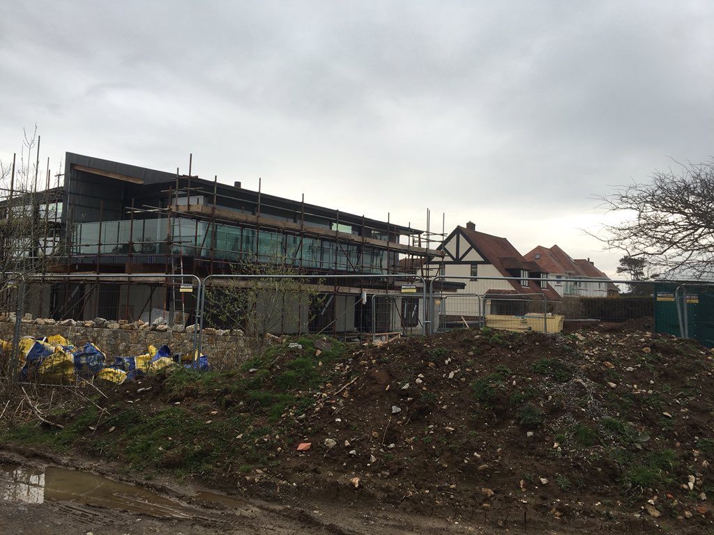 callyseabourne's tweet photo. Southgate #swanseacouncil #planning #inkeeping #not #bewts ππ» https://t.co/fKLBHBbVAQ