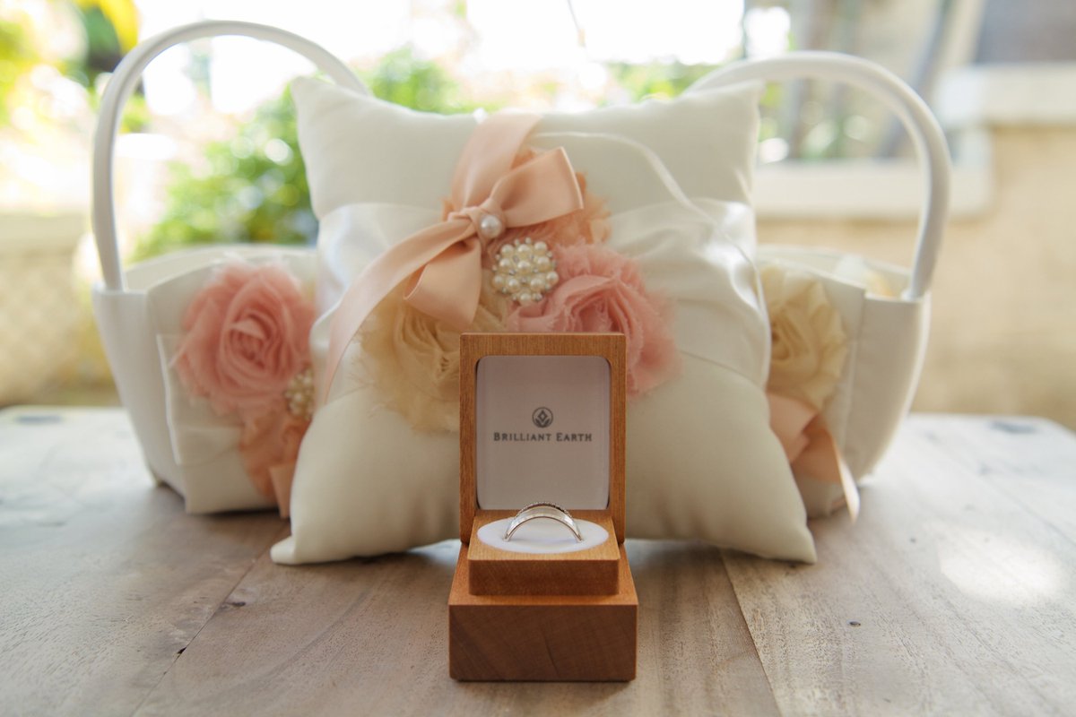 SBerrySamurai's tweet image. So much beauty in the details. sunsetsealyweddings.com