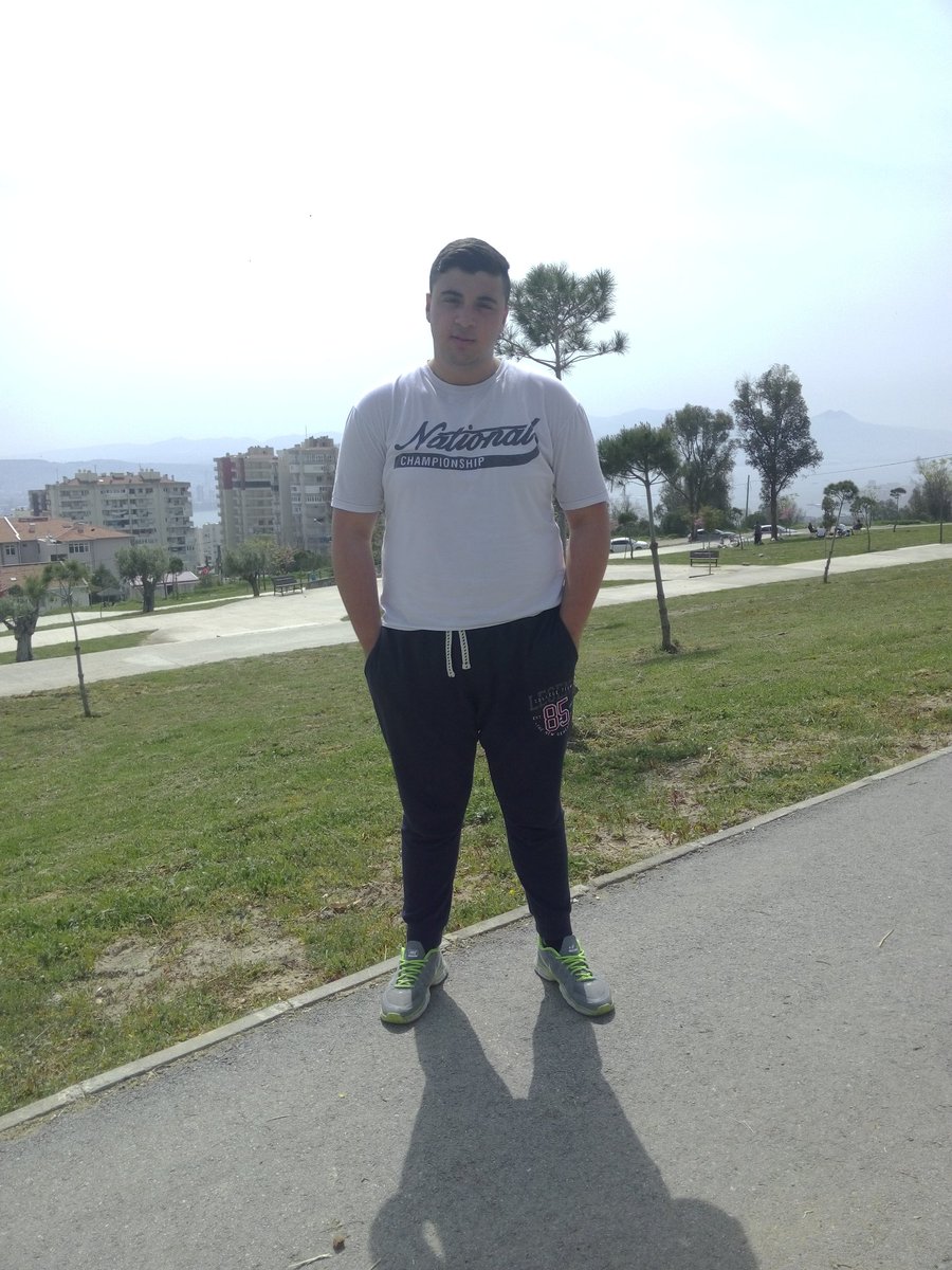 dersimbarisksk's tweet photo. #cengizhan #yaniyor #cayir #cayir ✌ 😎 https://t.co/IIrMd8KrDI