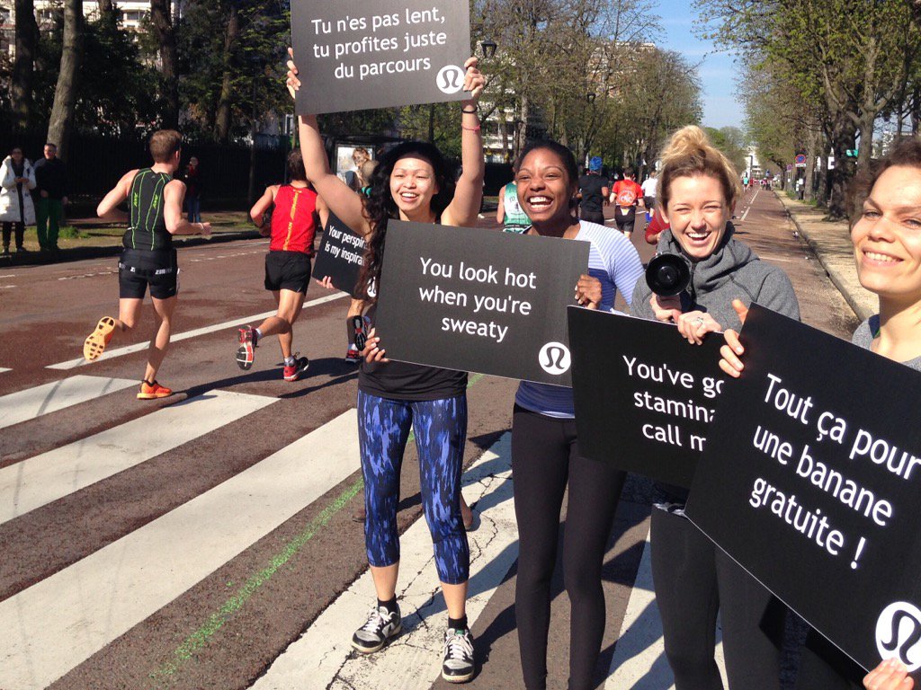 the best cheering station was at #ParisMarathon ! <a href="/lululemon/">lululemon</a>