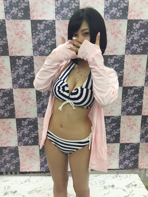 【あきば書店岡崎北店】様には初めてお邪魔させて頂きましたが、MG様とは何度も出会っているので初めまして感がなかったです😂  すごく楽しいイベント、ありがとうございました！また是非是非よろしくお願いします🙏✨ダイスキ！