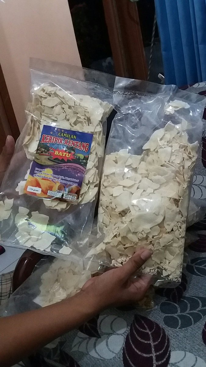 mmaghfiroh's tweet photo. @jnecare bagaimana pertanggung jawaban JNE atas paket kami yg rusak parah? https://t.co/IiRXAVuboE
