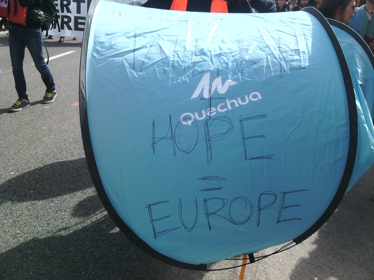 Messaggi di speranza da Idomeni! #overthefortress #stopwarnotpeople #refugeeswelcome