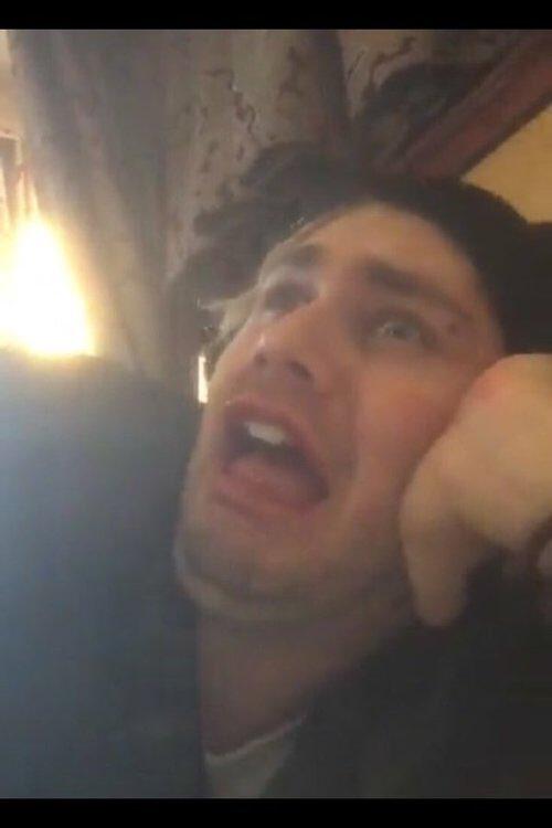 5SOSTumblrx's tweet photo. Your reaction to everything once you enter the 5sos fam #iHeartAwards #BestFanArmy #5SOSFam https://t.co/v9UFhieP8c