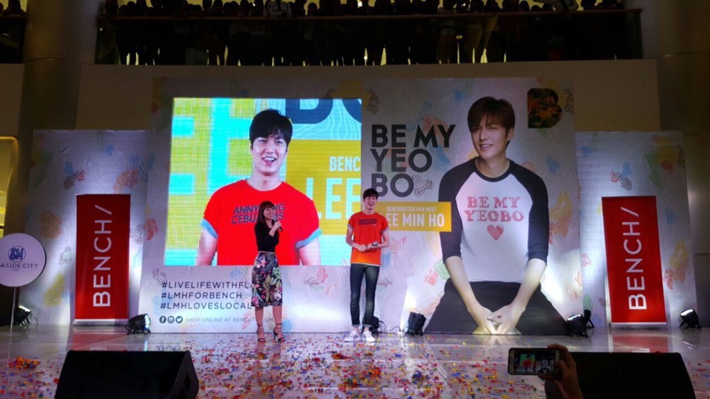 TheLeeMinHoPh's tweet photo. 160403 Lee Min Ho fun meet in Cebu
#LMHLoveLocal
#LMHLovesBench
#LiveLifeWithFlavor
© as tagged https://t.co/SYeuIky75Z